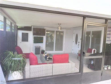This charming townhouse features 2 bedrooms, 2 full bathrooms - photo 12