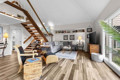 Beautifully updated two-bedroom townhouse with long tidal marsh - photo 13