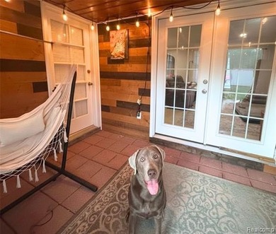 Welcome home to the most adorable, exquisitely and COMPLETELY - photo 14