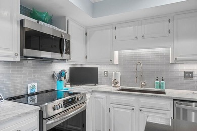 Beautifully updated two-bedroom townhouse with long tidal marsh - photo 19