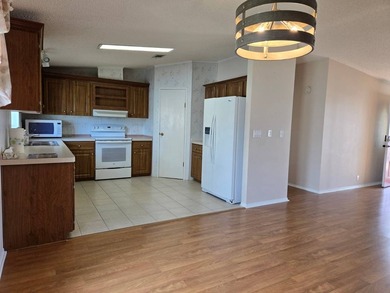 This beautiful 4-bedroom, 2-bath lakefront home sits on a - photo 10