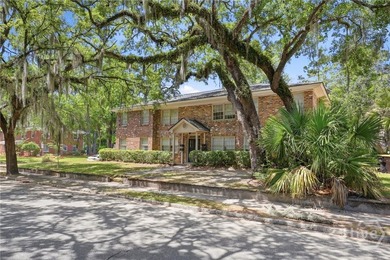 Located on Savannah's highly desirable Bull Street corridor in - photo 4