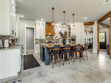 Experience the ultimate Lake Eufaula lifestyle in this fully - photo 11