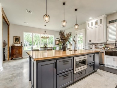 Experience the ultimate Lake Eufaula lifestyle in this fully - photo 14