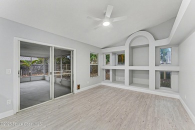 Wow, A MUST SEE!! Gorgeous Executive 3 bedroom, 2 Bath with - photo 14