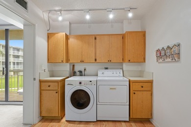 Spacious 2 bed, 2 bath condo in the sought-after Village Blvd - photo 16