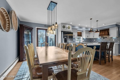 Welcome to 6 Lisa Dr, Brand NEW ROOF! This spacious 5-bedroom, 2 - photo 17