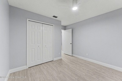 Wow, A MUST SEE!! Gorgeous Executive 3 bedroom, 2 Bath with - photo 17