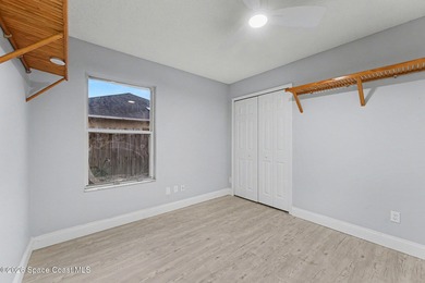 Wow, A MUST SEE!! Gorgeous Executive 3 bedroom, 2 Bath with - photo 18