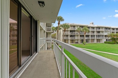 Spacious 2 bed, 2 bath condo in the sought-after Village Blvd - photo 21