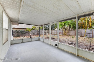 Wow, A MUST SEE!! Gorgeous Executive 3 bedroom, 2 Bath with - photo 22
