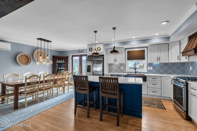 Welcome to 6 Lisa Dr, Brand NEW ROOF! This spacious 5-bedroom, 2 - photo 24