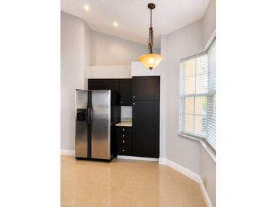 Beautifully maintained 3-bedroom, 2-bath home located in a - photo 4