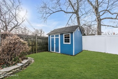 Welcome to 6 Lisa Dr, Brand NEW ROOF! This spacious 5-bedroom, 2 - photo 43