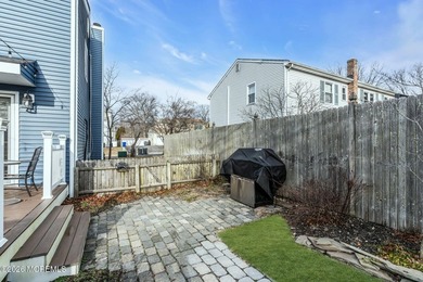 Welcome to 6 Lisa Dr, Brand NEW ROOF! This spacious 5-bedroom, 2 - photo 46