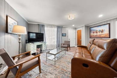 Welcome to 102 Country Club Dr., a pristine 2-bedroom, 1.5-bath - photo 4