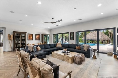 Behind a private electronic gate in prestigious Palm City Farms - photo 10