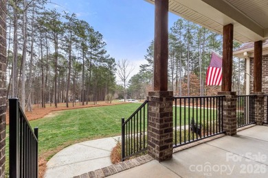 Welcome to luxury living in the prestigious gated community of - photo 4