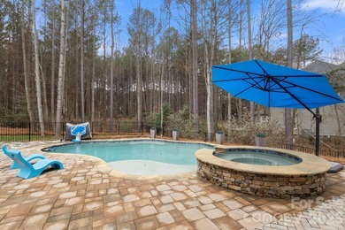 Welcome to luxury living in the prestigious gated community of - photo 9
