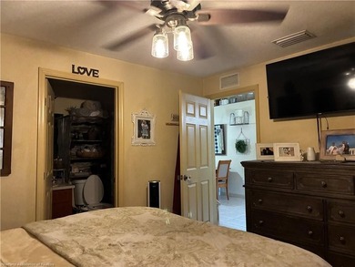 ADORABLE 3/4 BEDROOM 2 BATH HOME IN PEACEFUL LEISURE LAKES! - photo 12