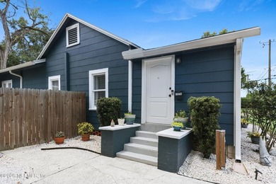 Step into the charm of a 1922 home with the peace of mind of - photo 2
