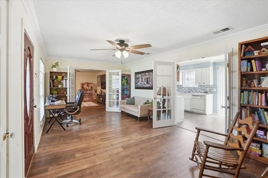 Well maintained 3-bedroom home in the peaceful, relaxing - photo 20