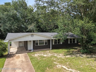 Welcome home! This updated 3-bedroom, 2-bathroom sits in a quiet - photo 2