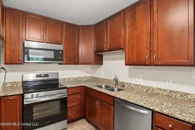 Welcome home! This updated 3-bedroom, 2-bathroom sits in a quiet - photo 10