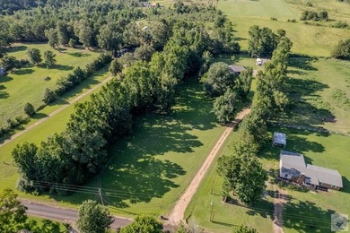 Welcome home to peaceful country living on 3 beautiful acres in - photo 38