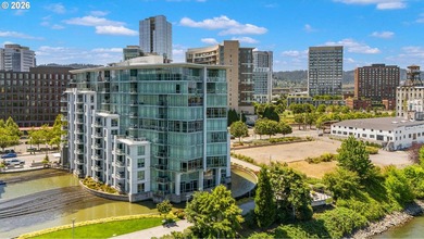 Seventh-floor views of the Willamette River from the living room - photo 41