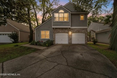 Storybook curb appeal in this quiet Ft. Caroline neighborhood - photo 2