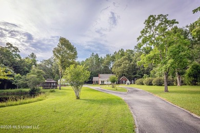 Welcome to your own private retreat in the desirable Spring Lake - photo 6