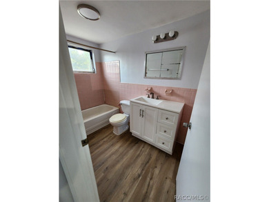 Located in the heart of Beverly Hills, this 2-bedroom 1-bathroom - photo 8