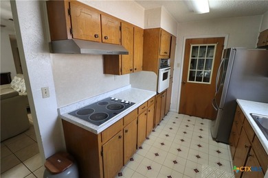 Quiet neighborhood with easy access to Fort Hood. Full brick - photo 12