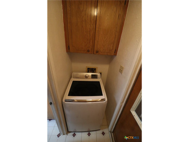 Quiet neighborhood with easy access to Fort Hood. Full brick - photo 14