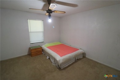 Quiet neighborhood with easy access to Fort Hood. Full brick - photo 15
