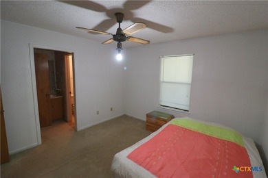 Quiet neighborhood with easy access to Fort Hood. Full brick - photo 16