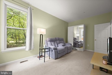 Tucked into a quiet cul-de-sac in the sought-after Northridge - photo 18