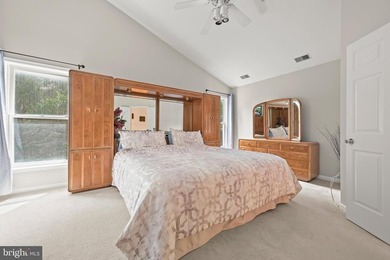 Tucked into a quiet cul-de-sac in the sought-after Northridge - photo 21