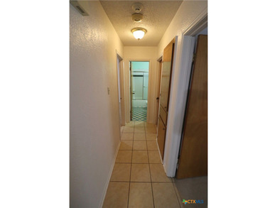 Quiet neighborhood with easy access to Fort Hood. Full brick - photo 21