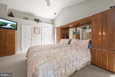 Tucked into a quiet cul-de-sac in the sought-after Northridge - photo 22