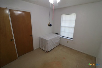 Quiet neighborhood with easy access to Fort Hood. Full brick - photo 23
