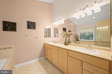 Tucked into a quiet cul-de-sac in the sought-after Northridge - photo 25