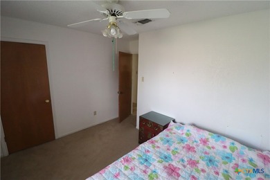 Quiet neighborhood with easy access to Fort Hood. Full brick - photo 26