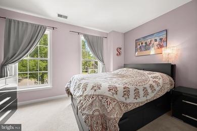 Tucked into a quiet cul-de-sac in the sought-after Northridge - photo 27