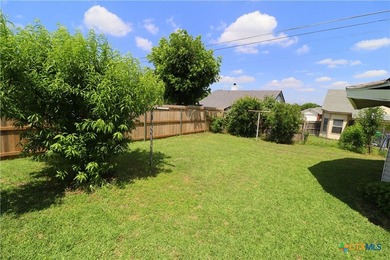 Quiet neighborhood with easy access to Fort Hood. Full brick - photo 32