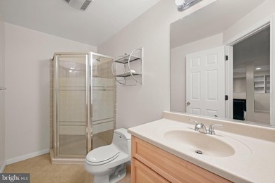 Tucked into a quiet cul-de-sac in the sought-after Northridge - photo 35