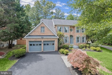 Tucked into a quiet cul-de-sac in the sought-after Northridge - photo 36
