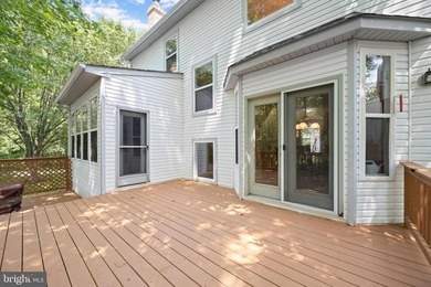 Tucked into a quiet cul-de-sac in the sought-after Northridge - photo 39