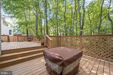 Tucked into a quiet cul-de-sac in the sought-after Northridge - photo 42